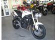 moto TRIUMPH STREET TRIPLE
